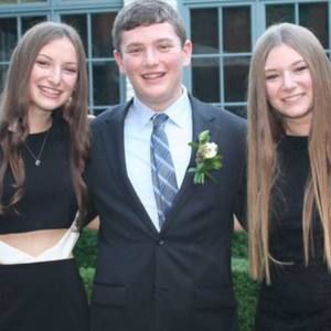 Meet your Posher, Max